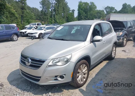 2010 Volkswagen Tiguan S from USA, damaged, VIN WVGAV7AX4AW516107